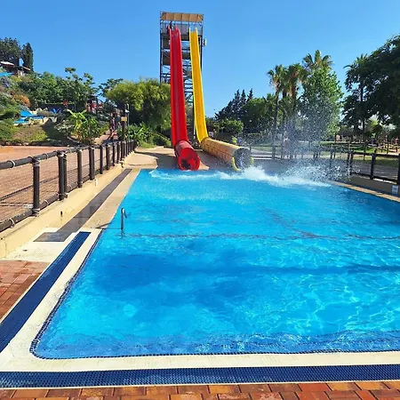 Galeon Centrum # Basen, Parking